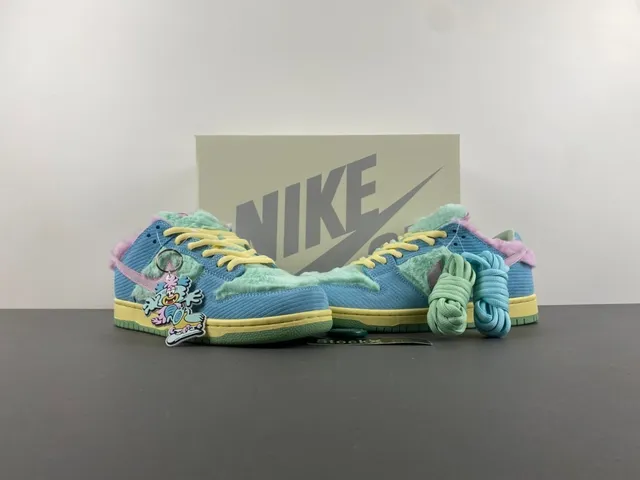 Nike SB Dunk Low Corduroy Faux Fur Cartoon Patch Skateboard Shoes 14