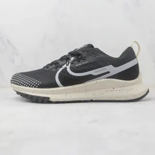 Nike ट्रेल काला बीज श्वसनयोग्य इंजीनियर जाली ऊपरी स्पेकल्ड फोम मिडसोल रनिंग जूते