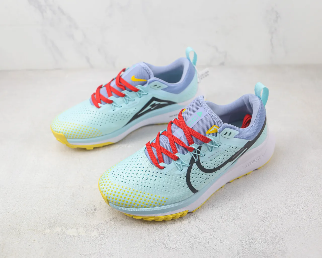Nike Trail Blue Yellow Breathable Engineered Mesh Multi-Directional Lugged Outsole Running Shoes 4