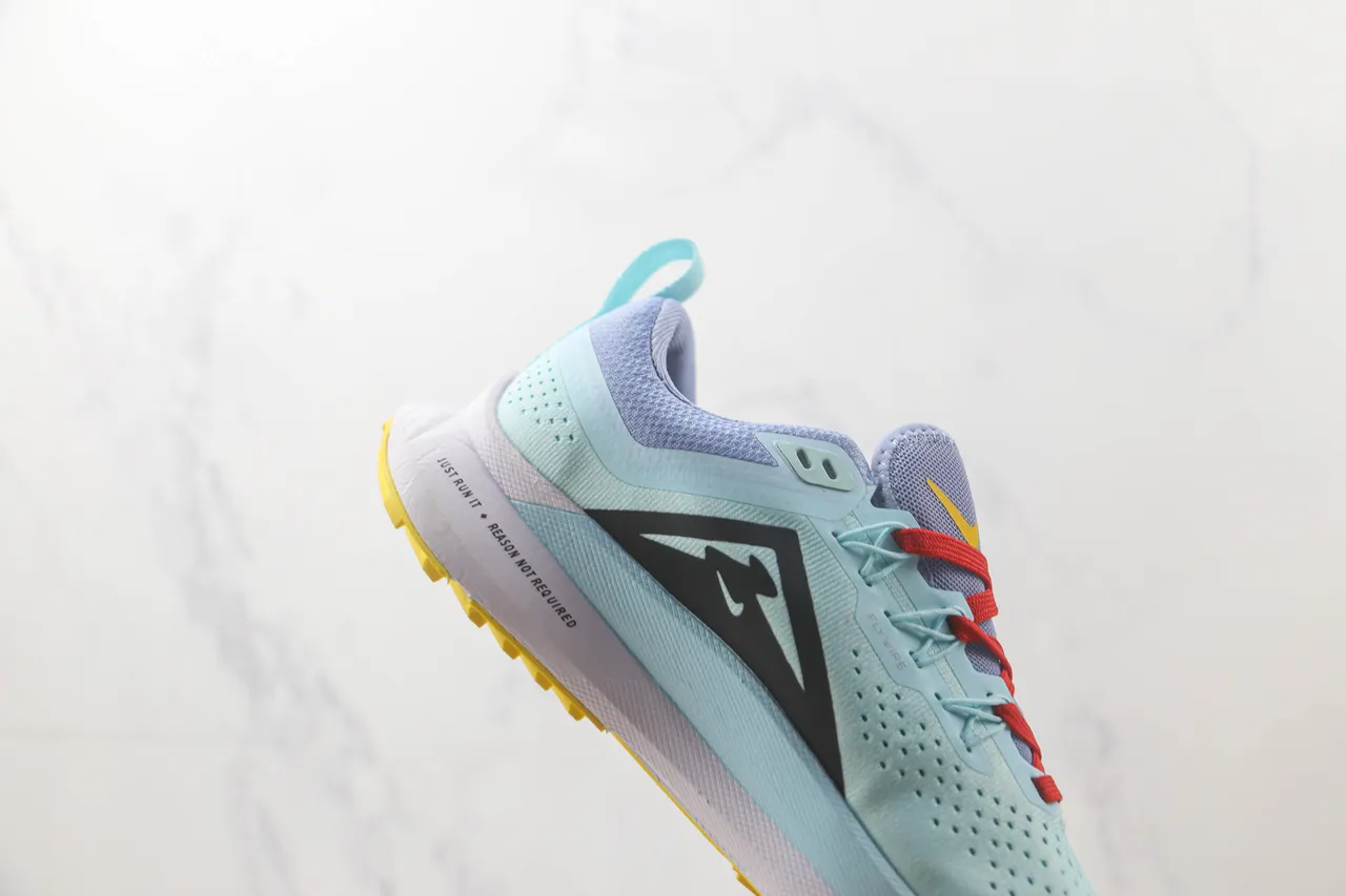 Nike Trail Blue Yellow Breathable Engineered Mesh Multi-Directional Lugged Outsole Running Shoes 5