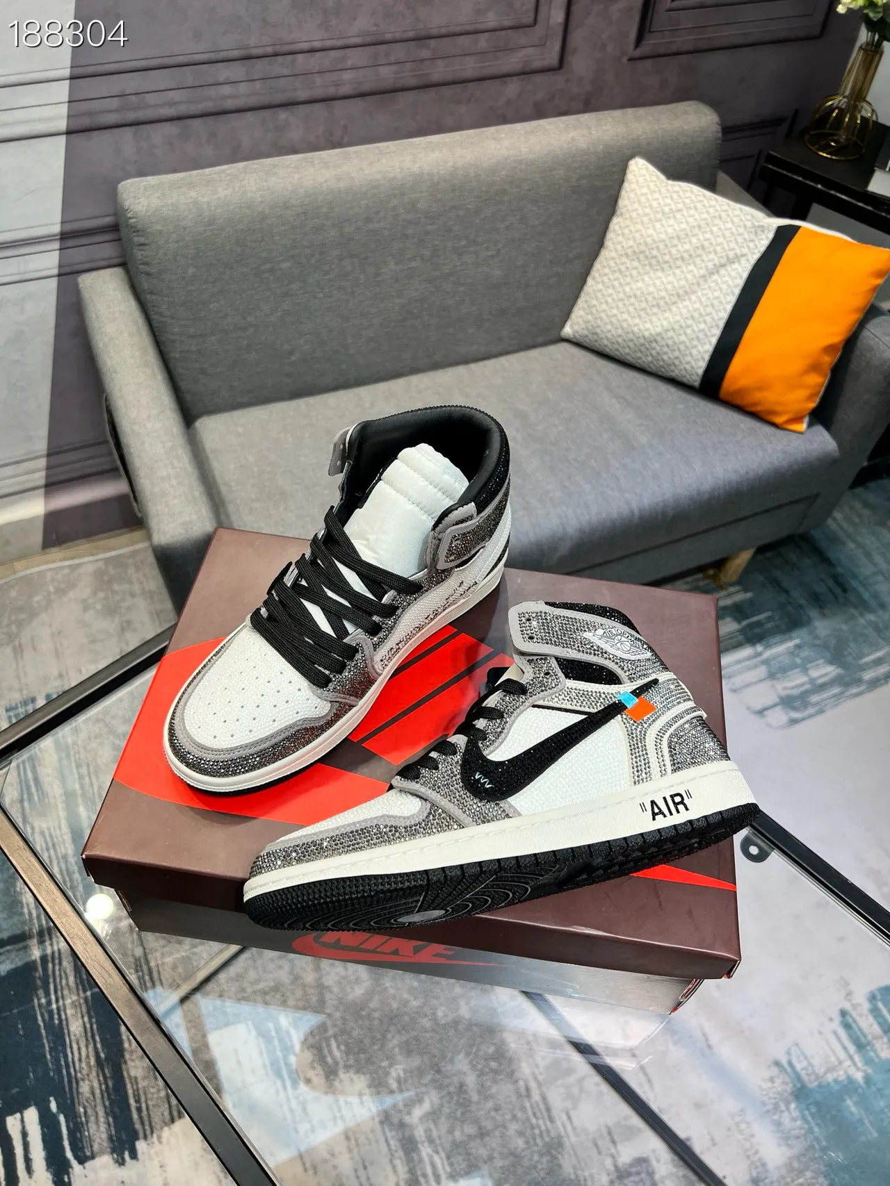 Zapatillas de Baloncesto Nike Blancas Negras de Alto con Brillantes y Superposiciones 8
