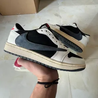 Nike أبيض أسود Low-Top أحذية رياضية متعدد الطبقات جلد سويد أسلوب حياة