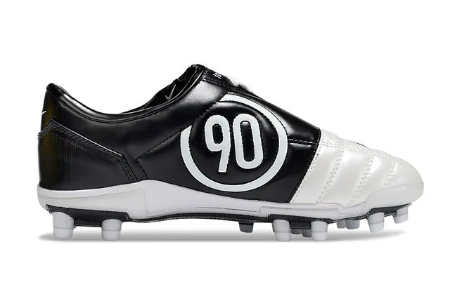 Nike White Black Quilted Leather Upper Low-Cut Ankle Firm-Ground Soccer Shoes 7