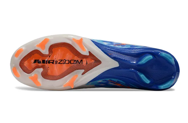 Nike Chaussures de football blanc bleu avec col de chaussette, superposition de graphiques pixelisés, pour terrain ferme 6