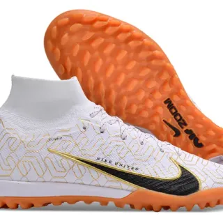 Nike Blanc Orange Haut-Coupé Col de Chaussette Ajusté Superposition Géométrique Ligne Dorée Overlay Chaussures Football Gazon