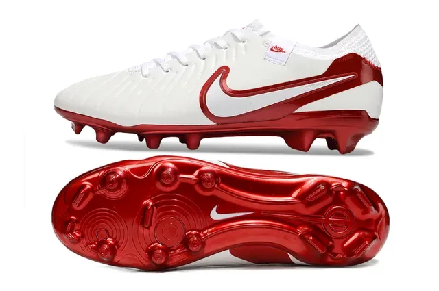 Nike Chaussures de Football Blanc et Rouge Bas Botin Avec Détails Métalliques Brillants pour Terrain Firme 11