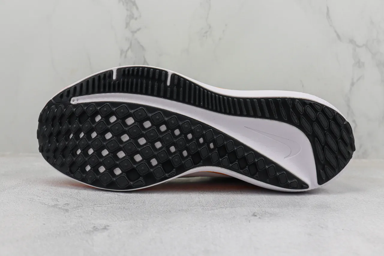 Nike Blanc Jaune Respirable Maille Supérieure Accents Néon Et Orange Chaussures de Course 8