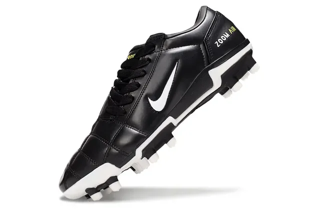 Nike Zoom Air কালো এবং সাদা ফার্ম গ্রাউন্ড ফুটবল জুতো 3