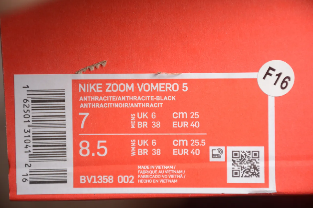 Nike Zoom Vomero 5 Black Gray Silver Running Shoes 2