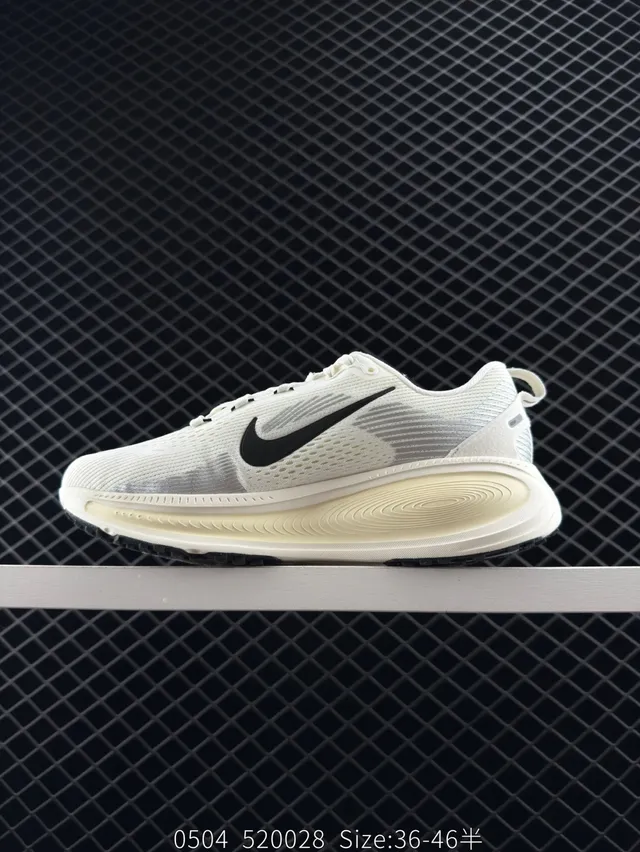 Nike ZoomX Beige Black Engineered Mesh Upper Thick Midsole Running Shoes 7