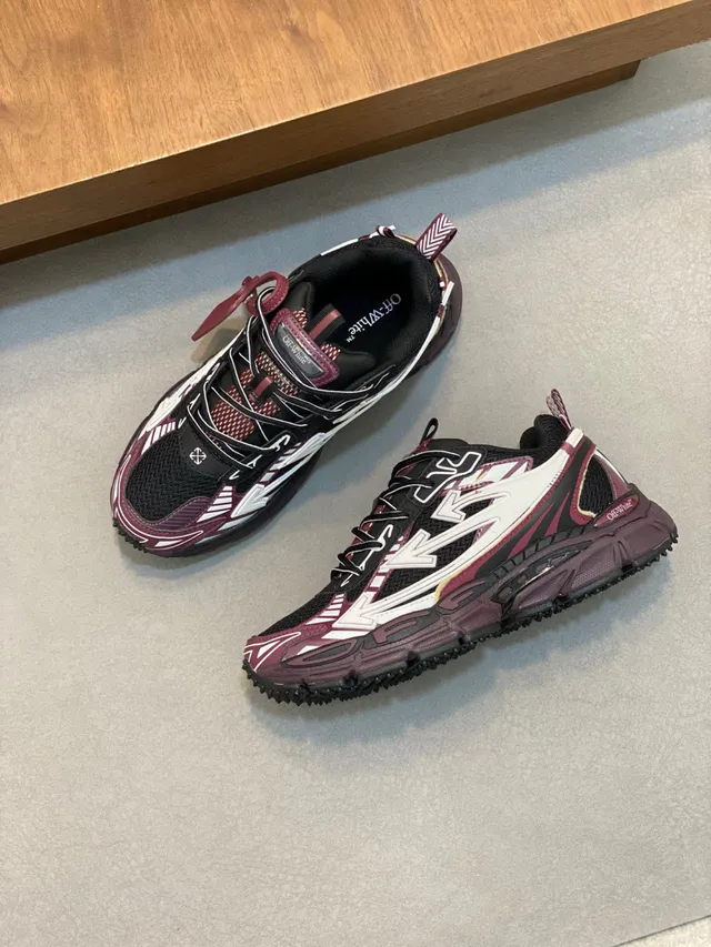 Off-White 酒红色 黑色鞋底 非对称箭头图案 厚底运动鞋 6