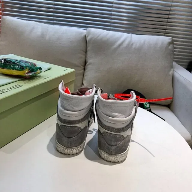 Off-White ডায়াগোনাল অ্যারো ধূসর সাদা হাই-টপ লাইফস্টাইল স্নিকার 3
