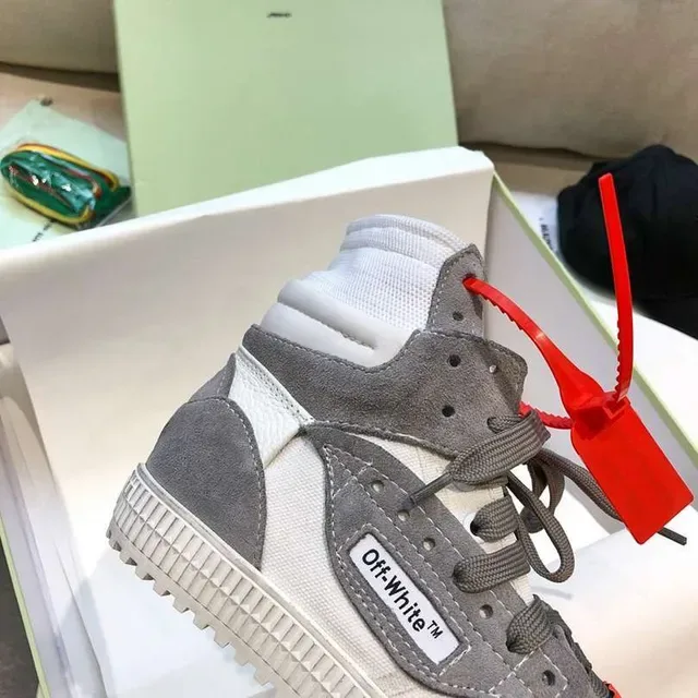 Off-White ডায়াগোনাল অ্যারো ধূসর সাদা হাই-টপ লাইফস্টাইল স্নিকার 5