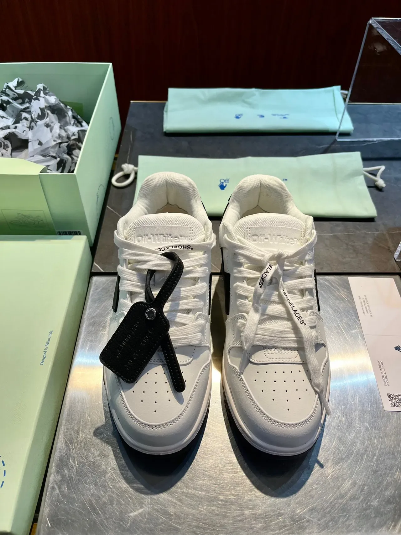 Off-White The Ten Arrow White Black Lifestyle Sneakers 3