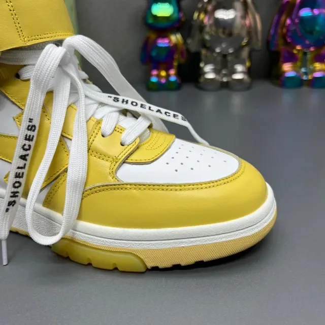 Off-White حذاء رياضي أصفر عالي الارتفاع مع حزام صناعي أسلوب حياة 7