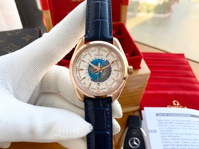 Omega Seamaster Worldtimer গোলাপী সোনা সাদা ডায়াল নীল কুমির স্ট্র্যাপ মেকানিক্যাল ওয়াচ 8
