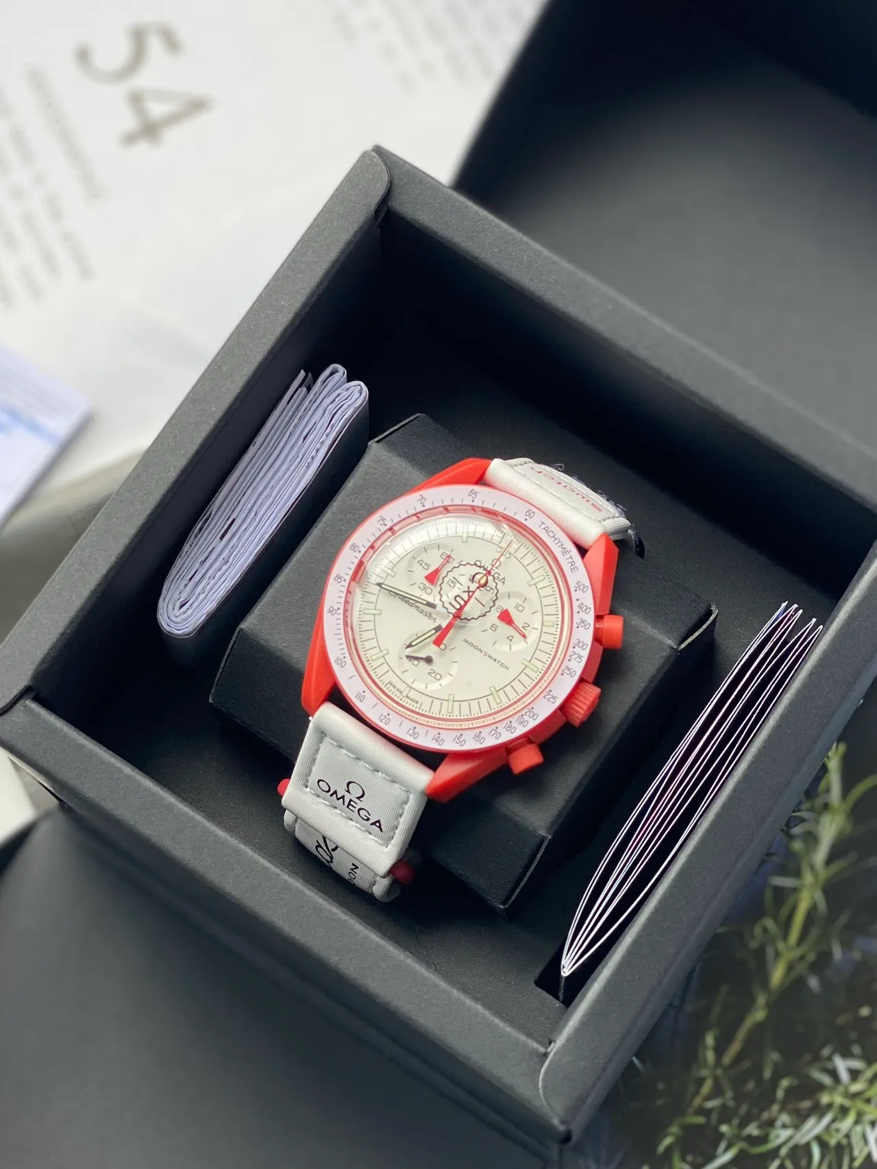 Omega Speedmaster MoonSwatch Rouge et Blanc Montre Mécanique 8
