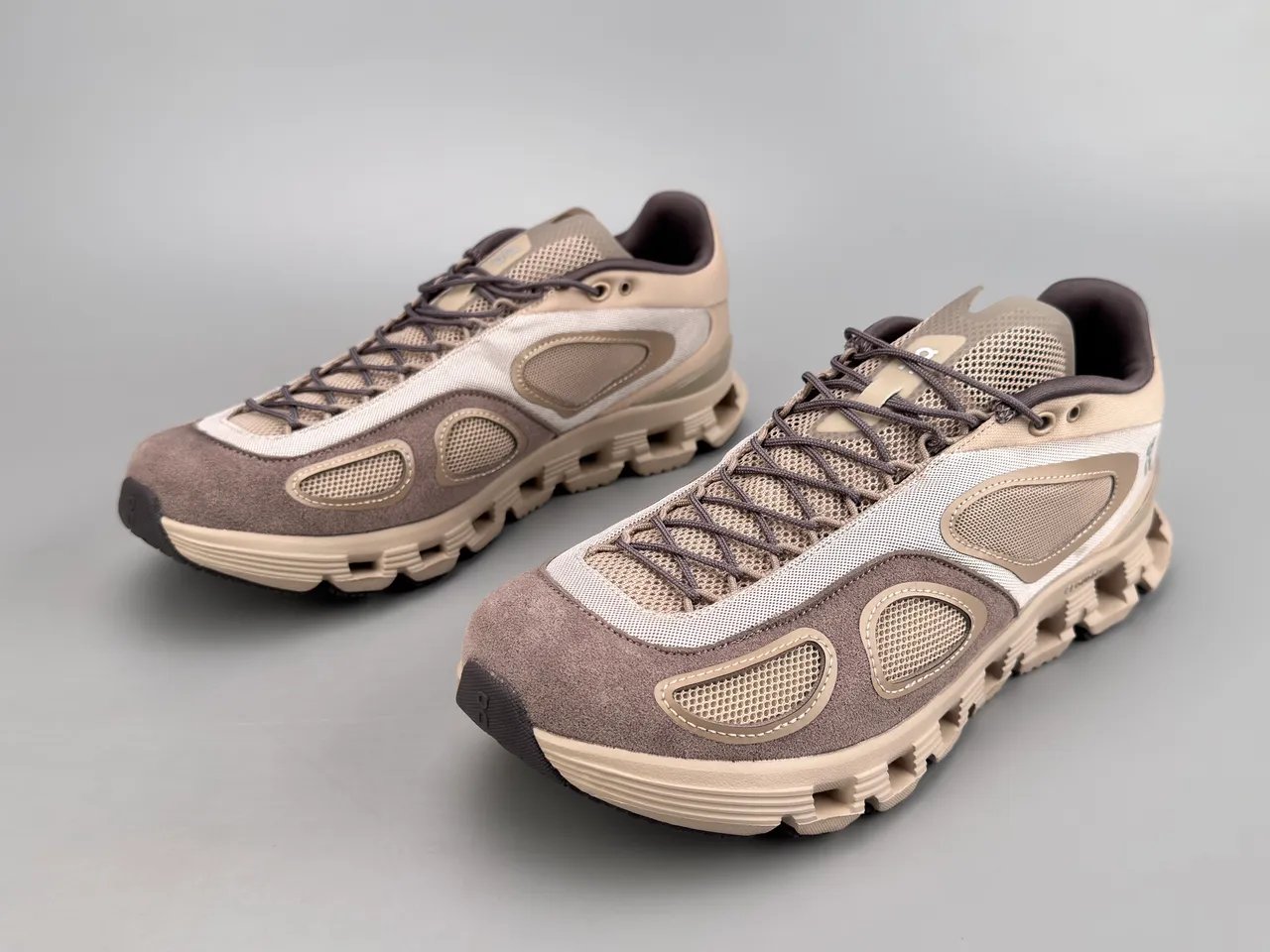 On beige marrón abierto hexagonal CloudTec mediopunto malla y ante panel construcción zapatillas 10