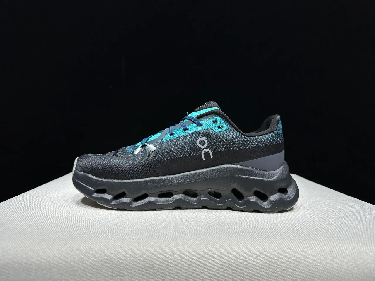 On Cloudmonster Black Teal chaussures de course 6