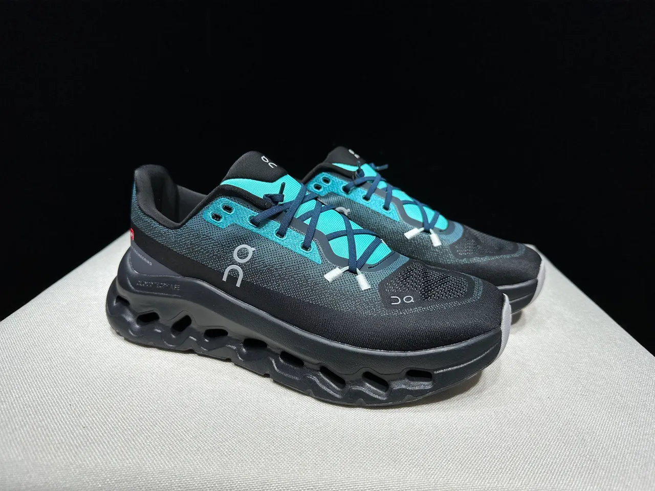 On Cloudmonster Black Teal chaussures de course 7