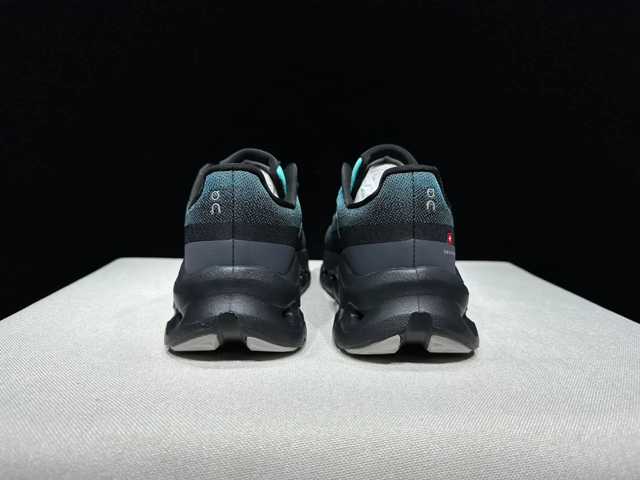 On Cloudmonster Black Teal chaussures de course 9