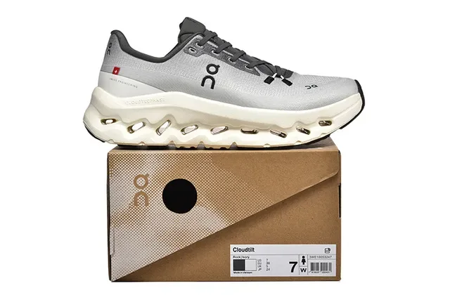 On Cloudmonster Gray and Black Running Shoes 5