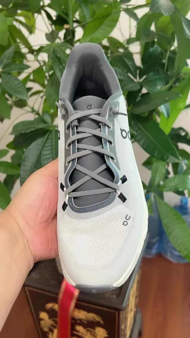 On Cloudmonster Gray and Black Running Shoes 9