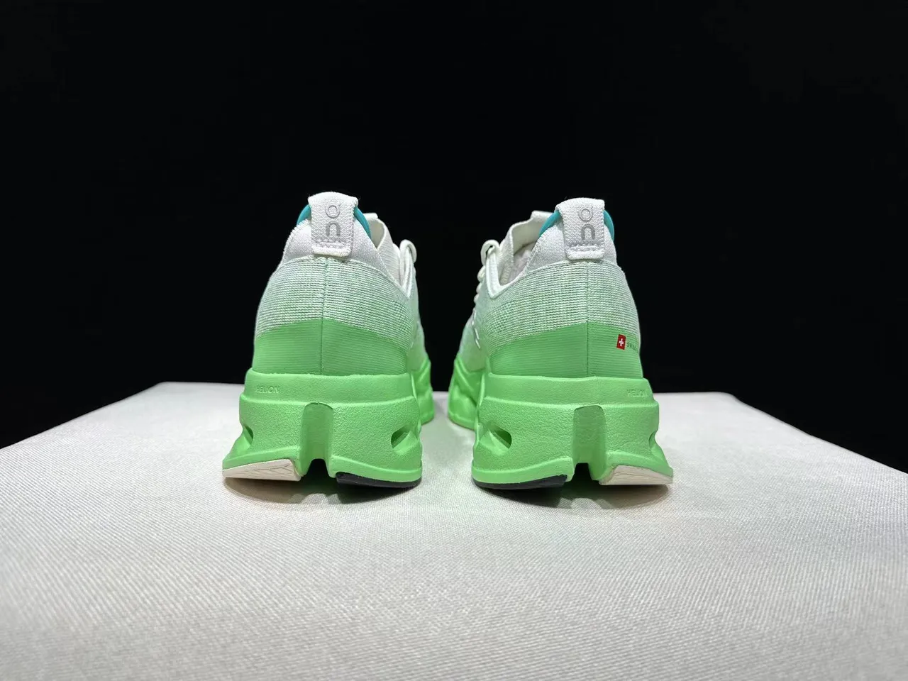 On Cloudmonster Chaussures de course Vert Lime 10