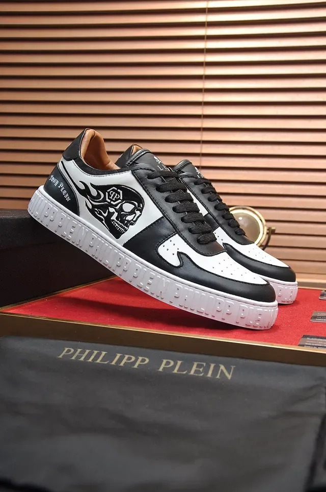Philipp Plein Black White Skull-and-Flame Graphic Embossed Midsole Branding Lifestyle Sneakers 8