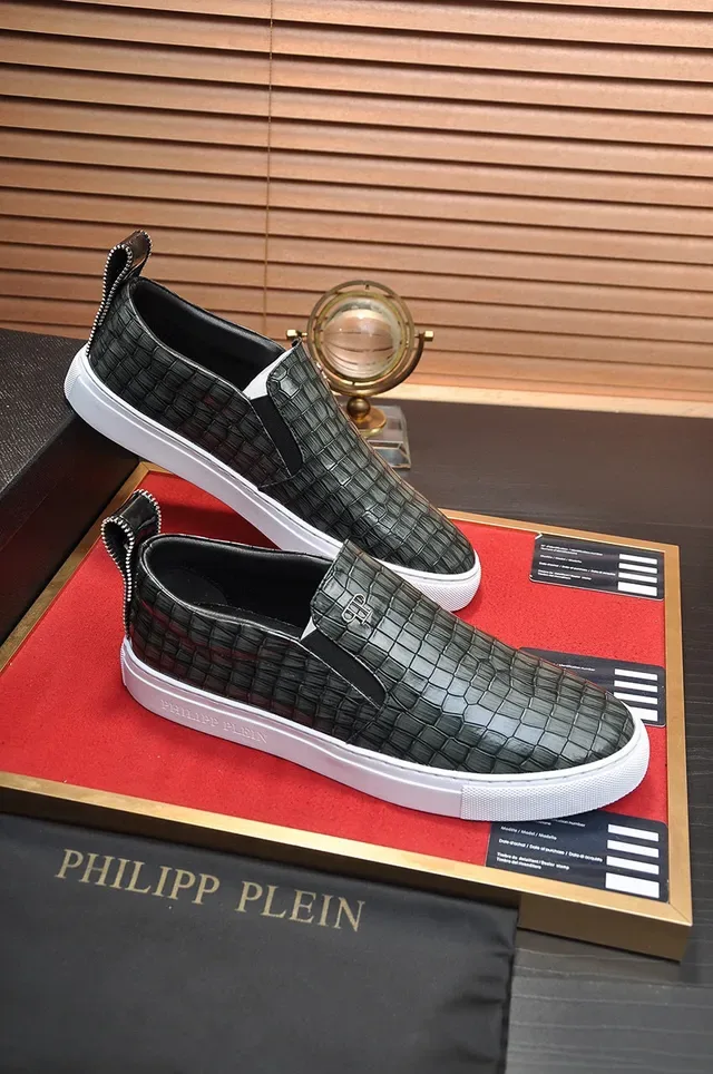 Philipp Plein Tênis Slip-On Croc-Embossed Preto e Branco Lifestyle 5