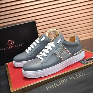 Philipp Plein स्टड्डेड ग्रे चमड़े का जीवनशैली स्नीकर