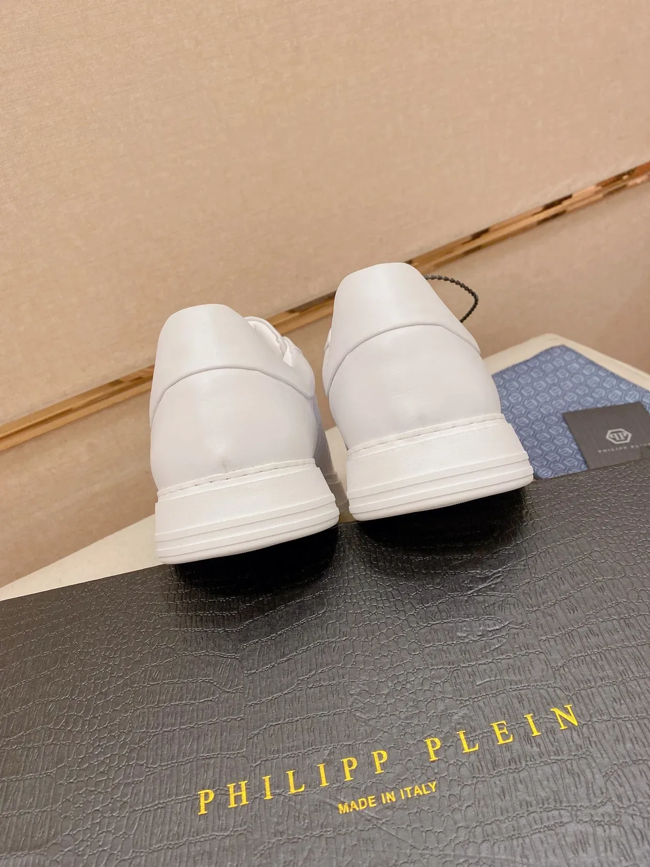 Philipp Plein Sneaker Lifestyle Blanc avec Logo Bouclier Croc-Embossed 3