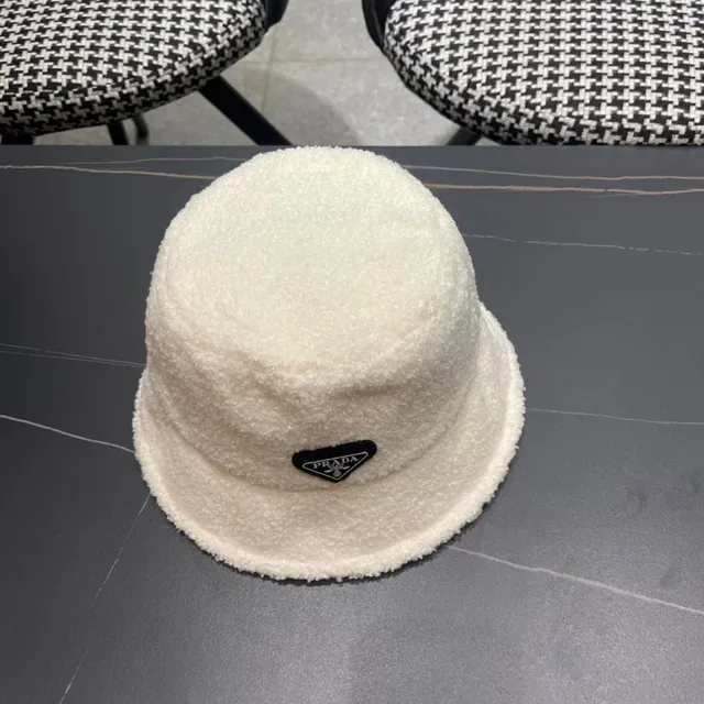 Prada Bege Preto Chapéu Bucket Texturizado Plush Shearling Off-White 7