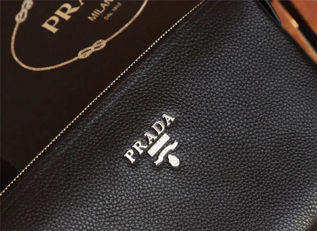 Prada কালো পেবল্ড লেদার জিপ-টপ ক্লোজার এনভেলপ ক্লাচ 3
