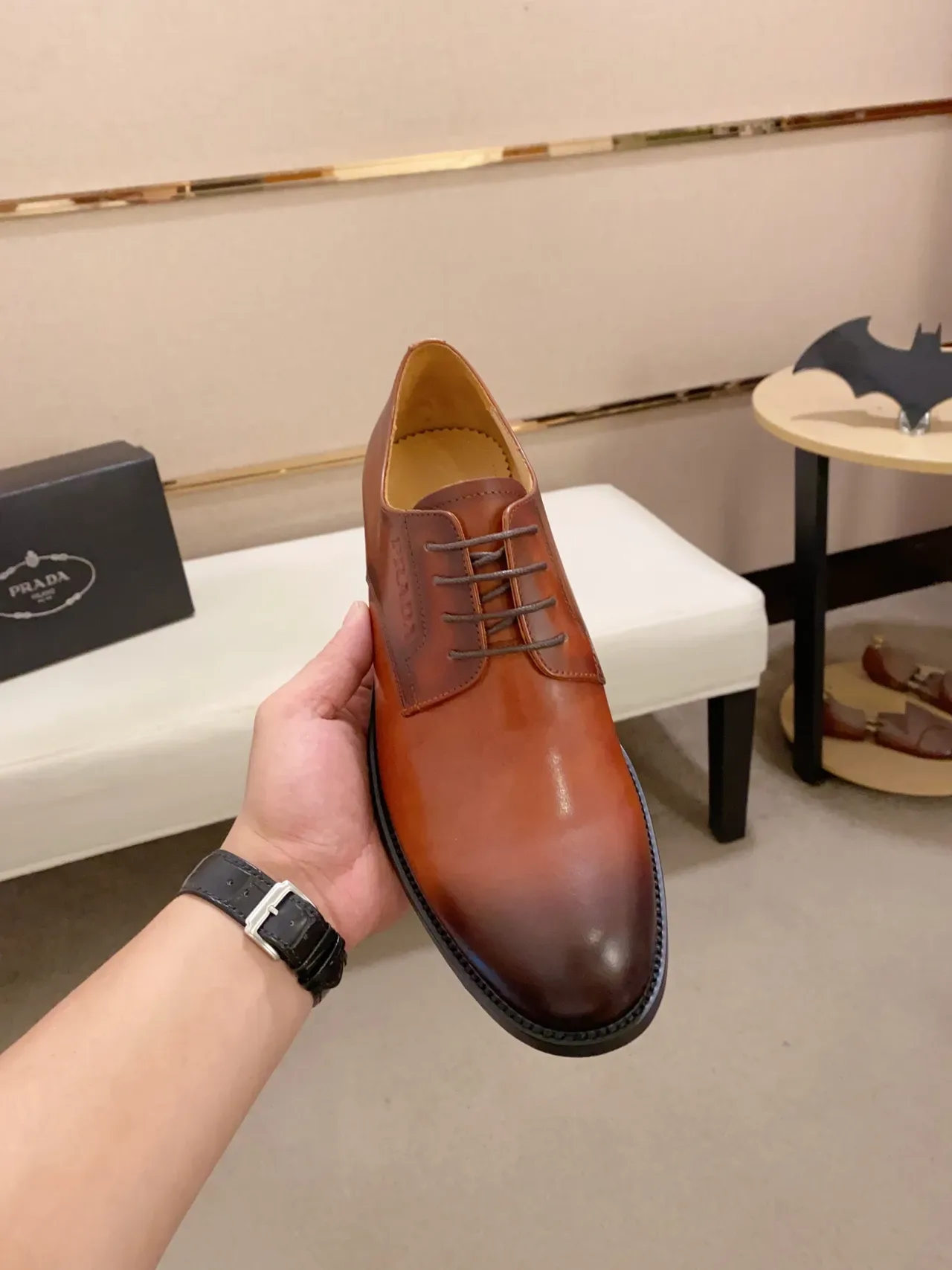 Prada भूरे काले कैप टो स्मूथ लेदर ऑक्सफोर्ड जूते 5