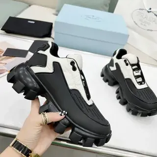 Prada Cloudbust Tênis chunky preto e branco acolchoado