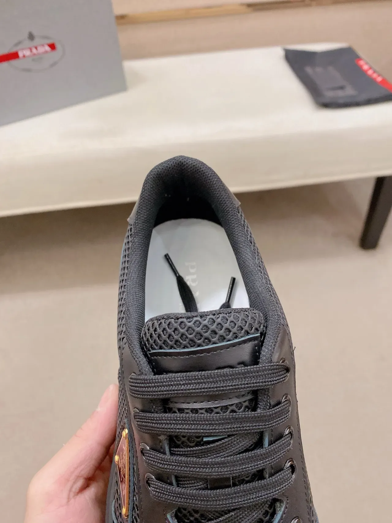 Prada Cloudbust Zapatillas Plataforma Negro Malla y Cuero Lifestyle 5
