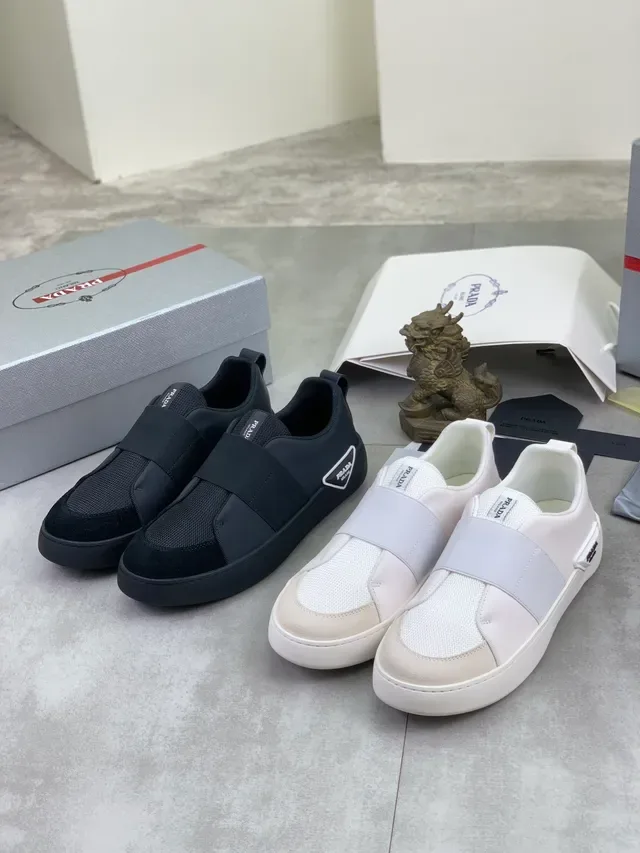 Prada Cloudbust Sneakers Lifestyle Negro Correa Elástica Slip-On 2
