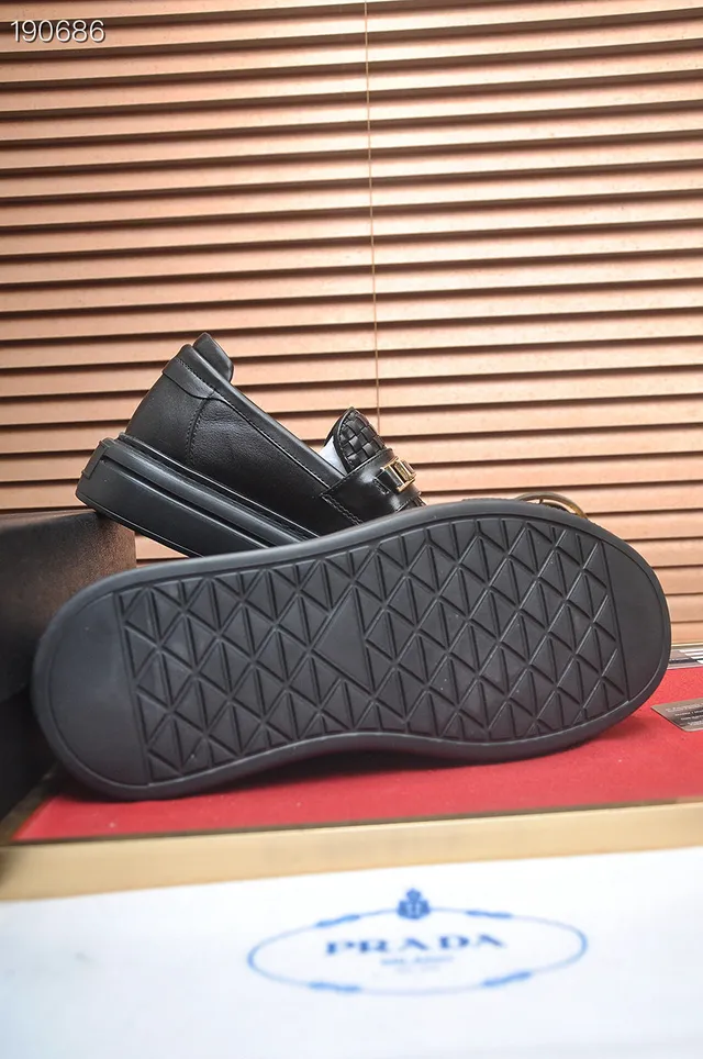 Prada Cloudbust लोफर काला बुना हुआ चमड़ा स्लिप-ऑन लोफर 2