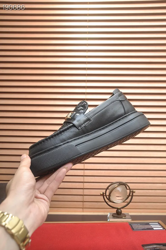 Prada Cloudbust लोफर काला बुना हुआ चमड़ा स्लिप-ऑन लोफर 7