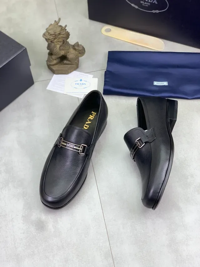 Mocassins Prada Horsebit Cuir Pebbled Noir 5