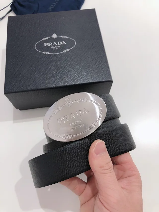 Prada Hebilla oval Negra Correa de Cuero 7