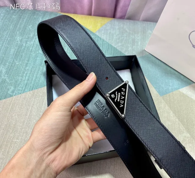 Prada 三角扣 Saffiano 皮革腰带 3
