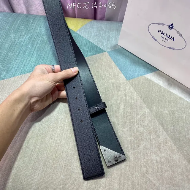 Prada 三角扣 Saffiano 皮革腰带 4