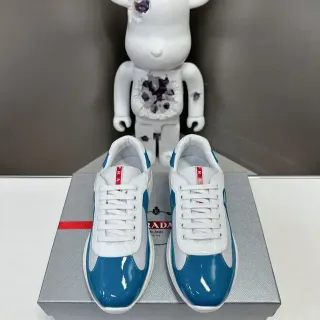 Prada 白色蓝色亮面专利鞋头网侧板生活方式运动鞋