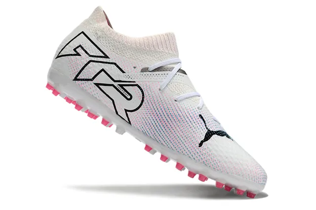 Puma Future Z Sapatos de futebol turf branco e rosa com upper de malha gola baixa 2