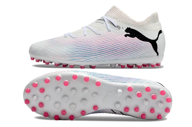 Puma Future Z Sapatos de futebol turf branco e rosa com upper de malha gola baixa 4