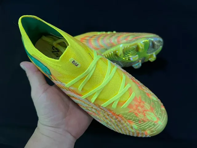 Puma Future Z হলুদ ইরিডেসেন্ট সোনালী আগুন ফার্ম-গ্রাউন্ড সকার শোজ 5