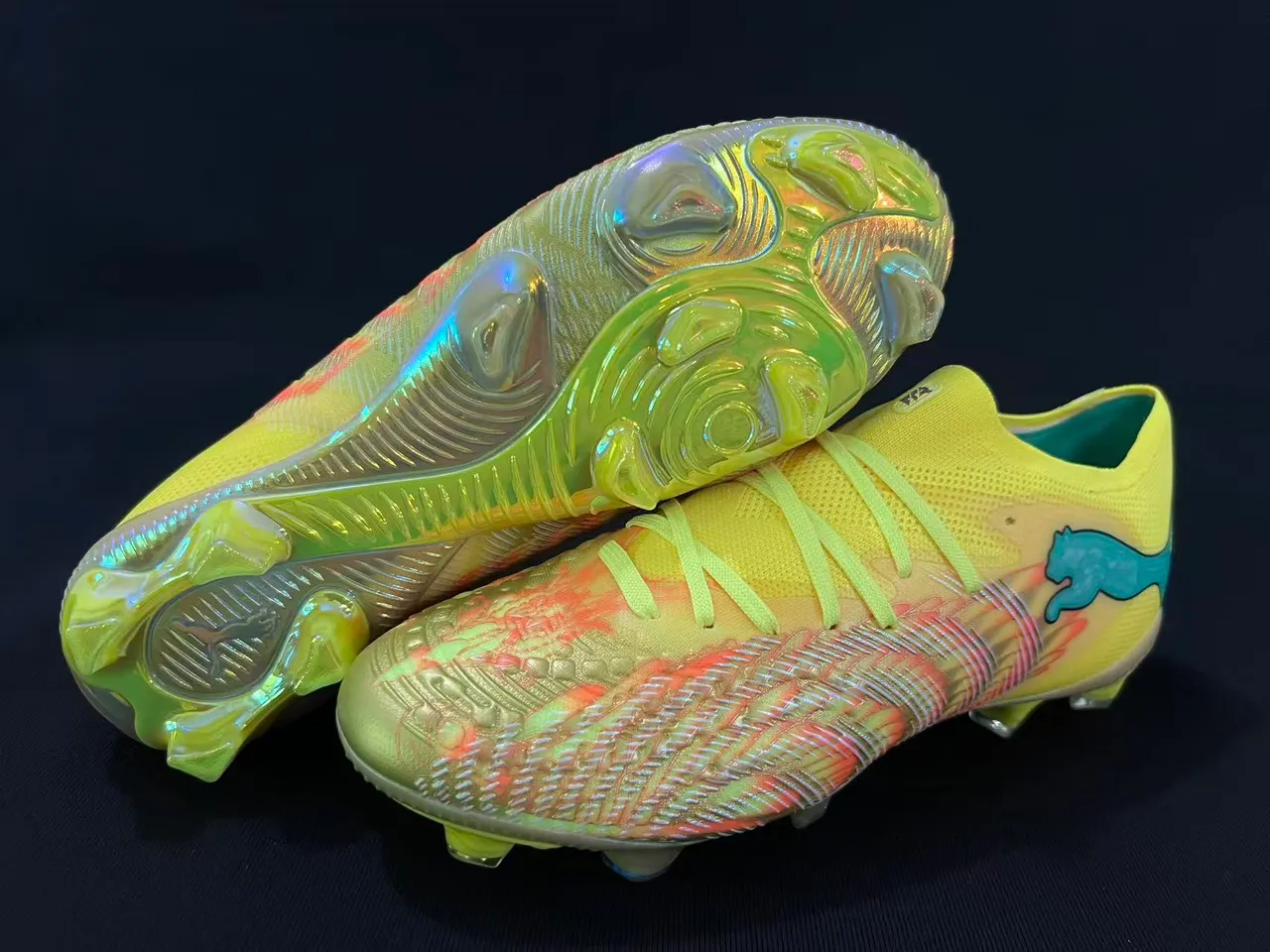 Puma Future Z হলুদ ইরিডেসেন্ট সোনালী আগুন ফার্ম-গ্রাউন্ড সকার শোজ 8