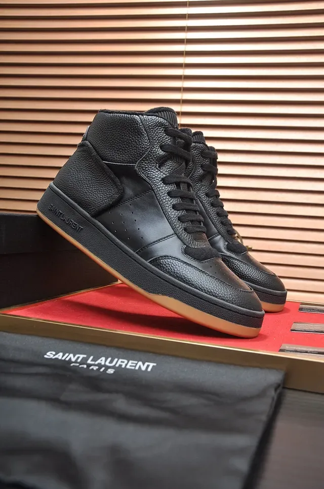Saint Laurent Sneakers Lifestyle de Couro Texturizado Preto com Bico Alto 3